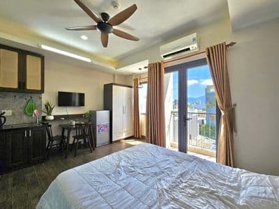 Siêu phẩm studio ngay đường đống đa - ban công view city