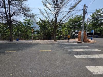 Đất đẹp trục chính kdc Lê Phong Tân Bình gần ngã tư Chiêu Liêu Dĩ An