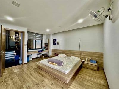 Nhà 3,5 Tầng 4 Phòng ngủ, gần cầu hoà xuân - Đảo 1 - khu