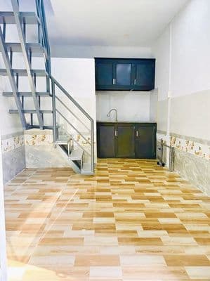 Tôi bán nhà 30 m2, 1 trệt.1 lầu đúc, 2 WC, tuyệt đẹp, Quận 7