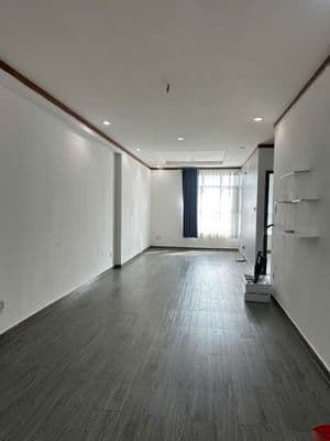 Cho thuê 2PN CH Hoàng Anh Thanh Bình nội thất dính tường