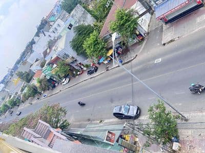 Mặt tiền hai bà trưng dĩ an 92m2- 5 tầng thang máy - - chỉ