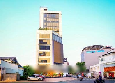 VP đẹp ngay CMT8, Q3, DT 80-200m2, sàn đẹp trần cao.