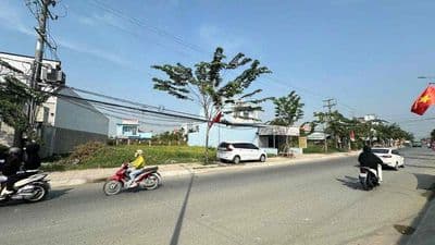 Nền Đất Thổ 200m mặt tiền QL50 Ngay Ngã 3 Tân Kim- Cần Guộc Giá 70