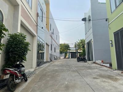 Bán nhà 1 trệt 1 lầu ngay trung tâm KP2 Trảng Dài giá chỉ 3tỷ390