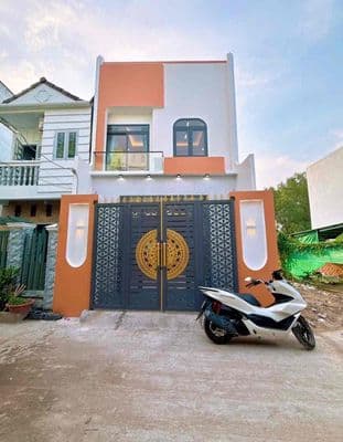 Nhà trệt lầu 3 phòng ngủ - KDC Dầu Khí ngang Bệnh viện Nhi Đồng