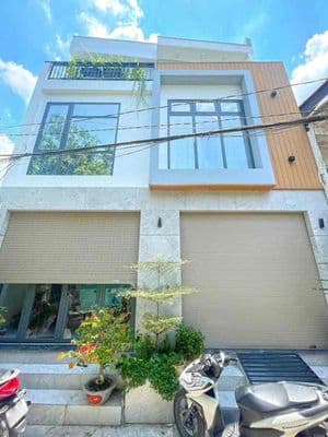 NHÀ PHỐ HIỆN ĐẠI - NGAY KDC ECOGREEN, ĐẠI HỌC MARKETING- TÔN ĐỨC THẮNG