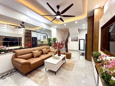 Bán gấp nhà phố quan nhân - thanh xuân 42m2 x 5t - ngõ ô tô giá 7.6 tỷ