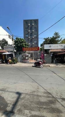 Mặt bằng kinh doanh - mặt tiền hẻm lớn gần Bờ kè