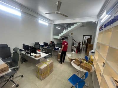 NHÀ 5X20M 1 TRỆT 3 LẦU THÍCH HỢP VP CÔNG TY