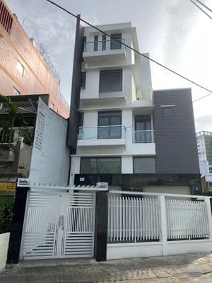 Hxh phổ quang_q.pn_9x20m, trệt 3 lầu, nhà mới tinh.