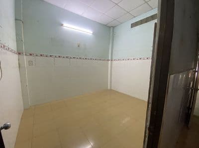 Nhà Thuê 4x18m.Cấp 4.2PN.Hẻm 5m Phan Anh.Gía:8tr