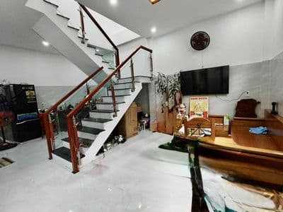 Nhà 2 Tầng Kiệt Trần Nhật Duật Gần Biển Công Năng : 3p ngủ 2wc Diện T