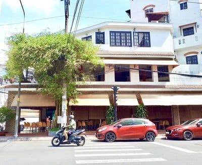 Cho thuê nhà mt khu k300_10x20m, trệt 2 lầu, kd tự do.
