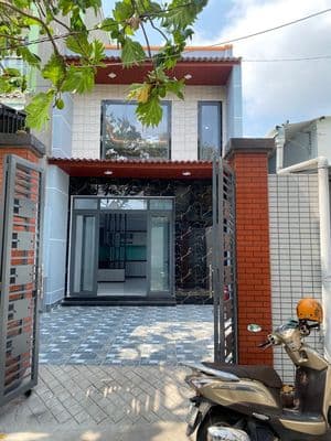 Nhà Lầu Sân ô tô Gần Cầu Phú Long