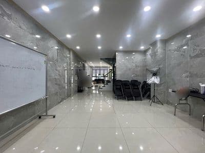 Cho Thuê Văn Phòng 1 Trệt 1 Lầu , DT : 6x18m Tại KDdT Vạn Phúc City