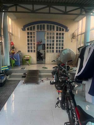 cần bán nhà hẻm 1/ Hùng Vương hẻm xe hơi