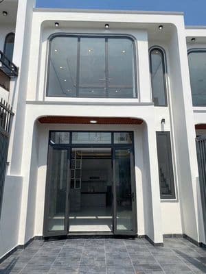 BÁN GẤP NHÀ SỔ RIÊNG THỔ CƯ NẰM NGAY CẦU BẠCH ĐĂNG 2 TÂN UYÊN