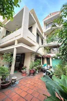 Cho thuê nhà mt 305/ nguyễn trọng tuyển qpn 12x20m trệt 3 lầu sân vườn