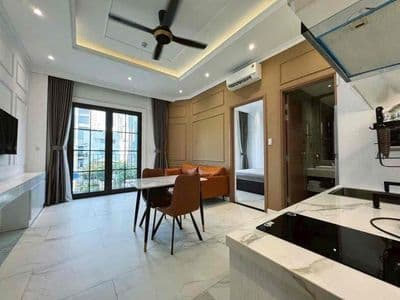 Căn Hộ Tách Bếp, Thang Máy Hầm Xe Full NT Mới 100% - Ngay Sân Bay TSN