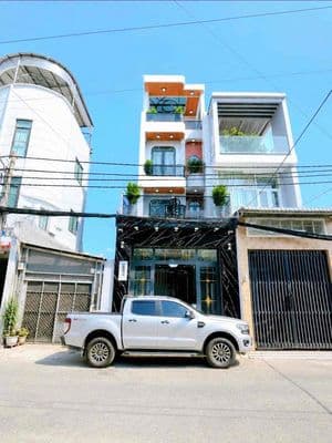 Nhà phố xây mới có thang máy - đường rộng 8m 1942 huỳnh tấn phát