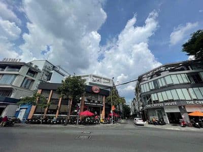 Cho thuê góc 2mt hoa hồng- nguyễn công hoan q pn dt 17x12m