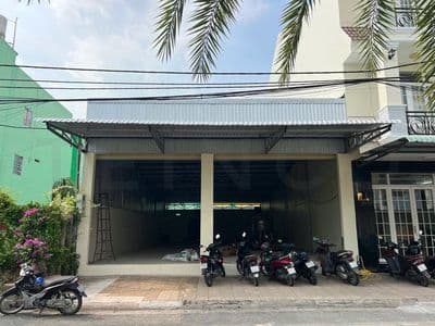 Kho xưởng 180 m² có điện 3 pha, trong KDC 91B