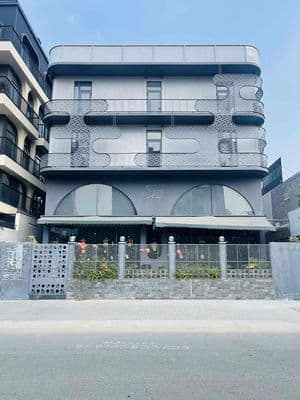 Cho thuê toà nhà lê hiến mai quận 2 dtsd 700m2