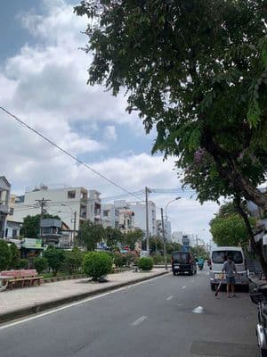 Bán nhà Mặt Tiền Lê Niệm