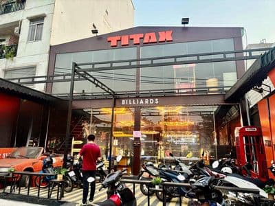 Cho thuê mặt tiền ngang 11m tổng dtsd 500m2 ung văn khiêm