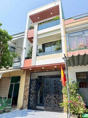 Bán Nhà Mới Full Nội Thất Đường Dương Đức Hiền gần biển