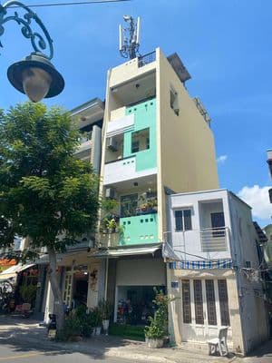 Chính chủ giảm 700 triệu bán nhà mặt tiền kênh Lò Gốm đường 2 chiều