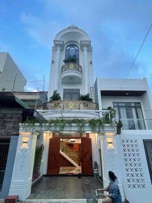 BÁN NHÀ 1 TRỆT 2 LẦU TÂN CỔ ĐIỂN HẠ GIÁ CỰC SÂU