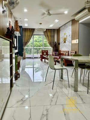Cho thuê 3pn ruby loại có ban công cực hiếm, full nt chỉ 15tr