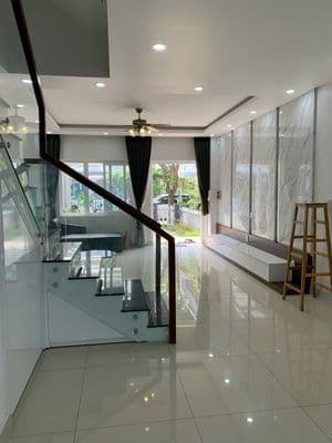 Cho thuê nhà nhà phố melosa garden khang điền 4pn dt 5x23m =115m2 14tr