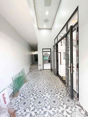 Nhà lầu gần bờ kè p.Bửu Long giá chỉ 2.8 tỷ tl