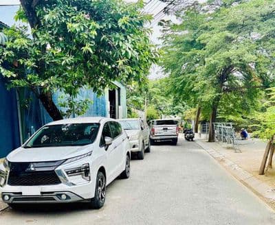 Bán 2 Nhà Hóc Môn - 174M2 (10 x17.4) - 2Tầng - HXT - Chỉ6,5 Tỷ.