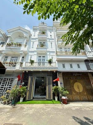 Nhà chính chủ 5,05x11 m , 3 lầu hẻm nhựa 9m Ht07 Q12