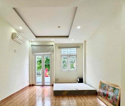 Nhà 4 Tầng 64m2 mặt tiền đường 320 Bông Sao P5 Q8