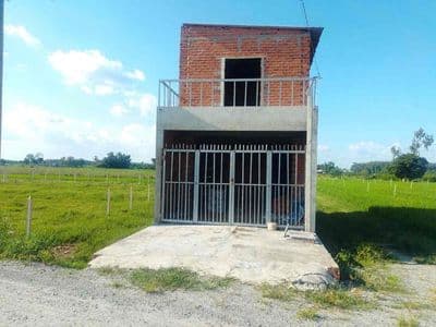 Nhà Thô 1trệt 1lầu(335triệu)5,5x15Full thổ,gần Chợ,Trường đường ôtô