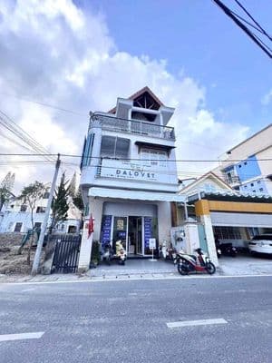 NHÀ PHỐ KINH DOANH SẦM UẤT MẶT TIỀN ĐƯỜNG TRẦN NHẬT DUẬT ĐÀ LẠT