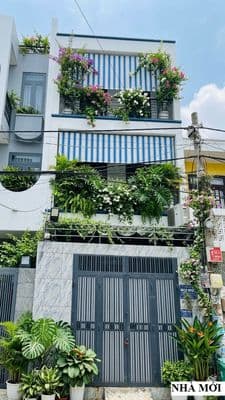 Hiếm ai bán 4 tỷ 250 cho căn nhà 3 tầng, hẻm ô tô tránh nhau 4 PN 3 WC