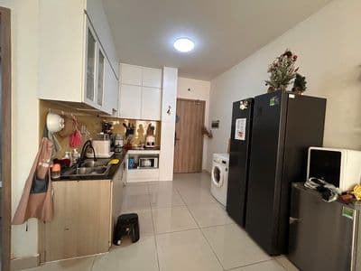 Cho thuê nhanh căn 2pn2wc, có máy lạnh giá 7tr lầu trung thoáng mát