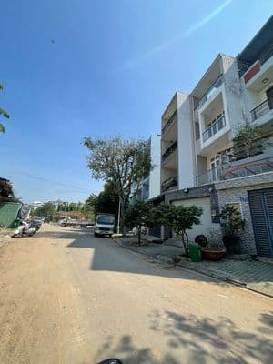 Cho Thuê Nhà Làm Văn Phòng 5X20M 4 Tầng Mới Cứng Xe Hơi Ngủ Trong Nhà