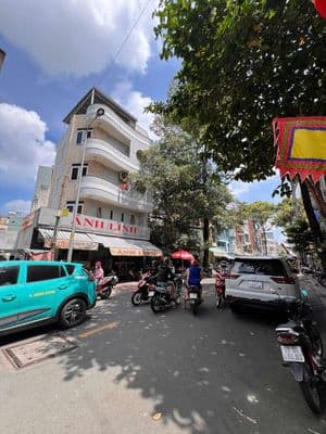Cho thuê góc 2MT ngang 11m 41 Lý Nam Đế khu nhiều bệnh viện lớn