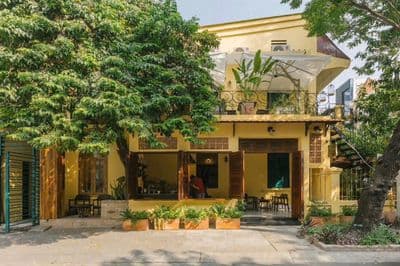 GÓC 2 MẶT TIỀN TRUNG TÂM QUẬN 1 -DIỆN TÍCH LÊN TỚI 300m2
