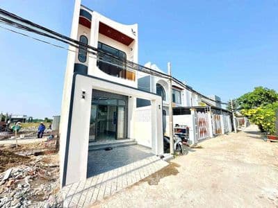 Nhà Mới Xây 1 Lầu 4,2 x 22m Ngay Xã Mỹ Lộc, Đường Xe Tải Tới Nhà. SHR
