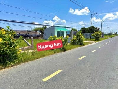130m2 mặt tiền đường nhựa lớn XE TẢI tới nhà , dân cư sầm uất chỉ 550t