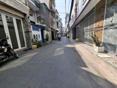 Hẽm 5 m đường thích quảng đức qpn