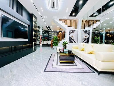 Bán Nhà Cực Đẹp Phố Ngọc Khánh - Ba Đình 42m² x 5T Giá 7.9 Tỷ Ngõ Ô Tô